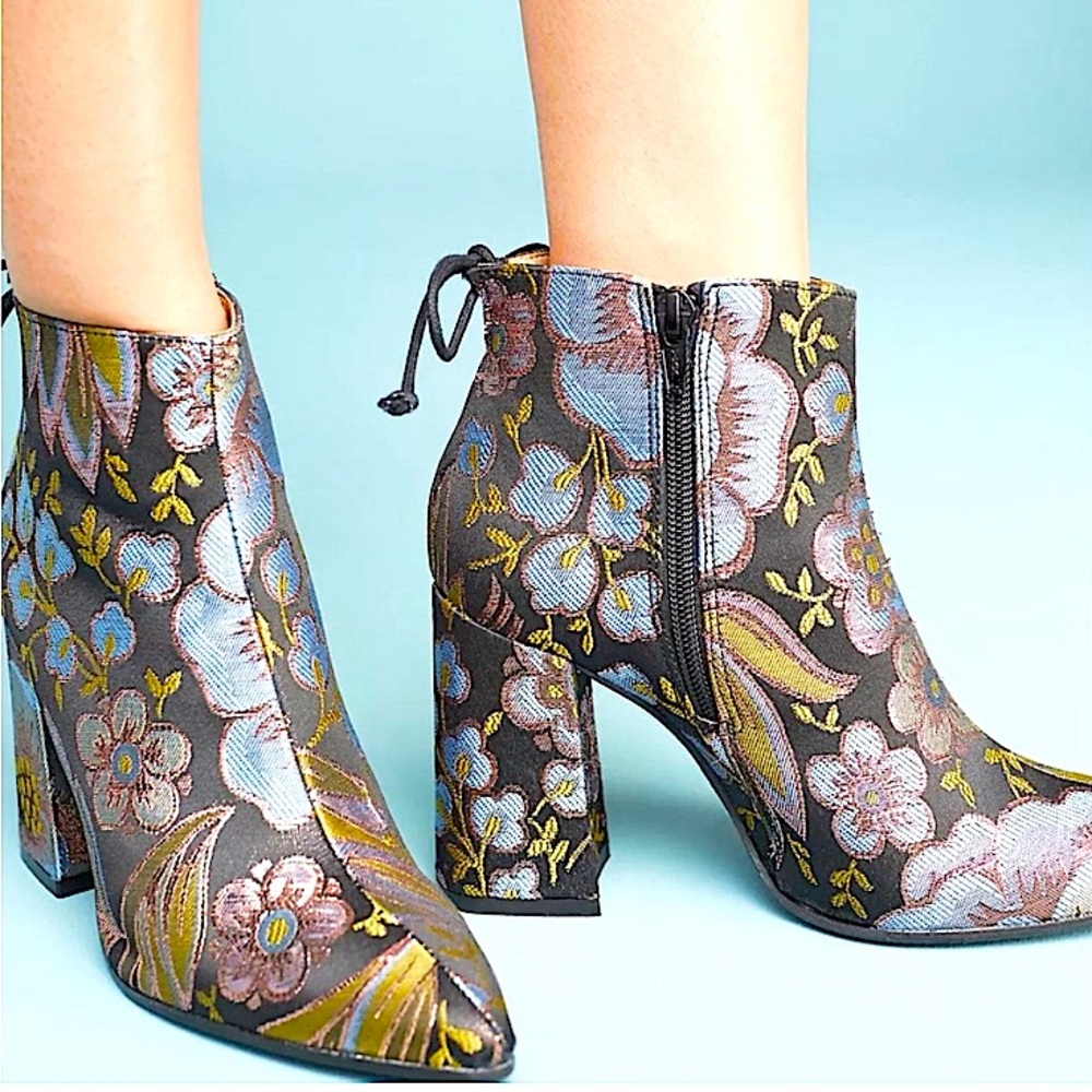 Anthropologie Brocade Metallic Floral Booties 🦋🌸